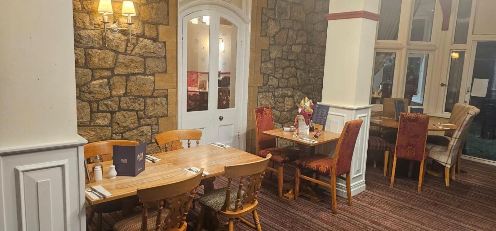 Sidcot Arms Hotel Winscombe Buitenkant foto