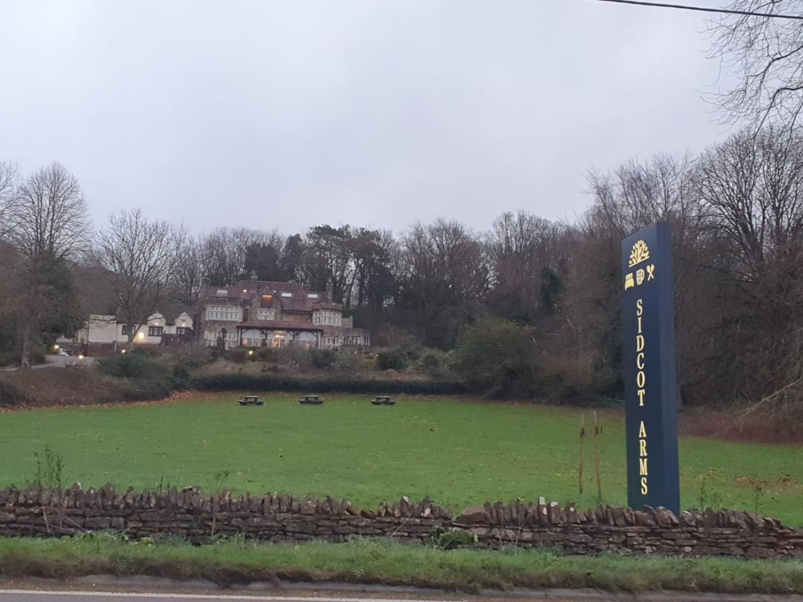 Sidcot Arms Hotel Winscombe Buitenkant foto